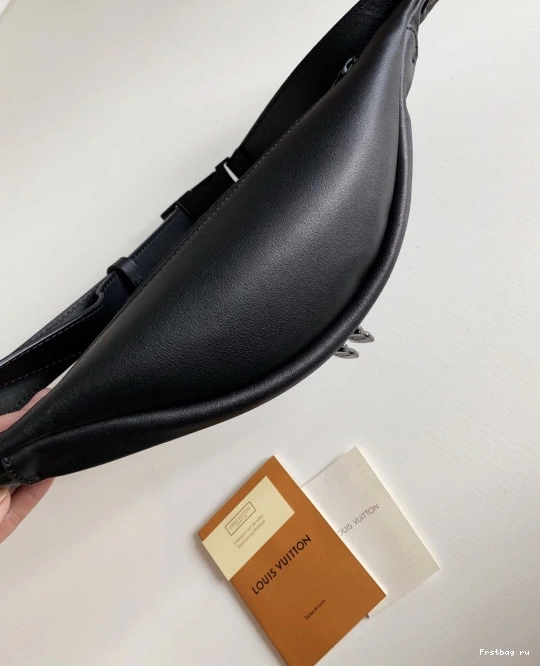Frstbag ru LOUIS VUITTON BUMBAG DISCOVERY 0811